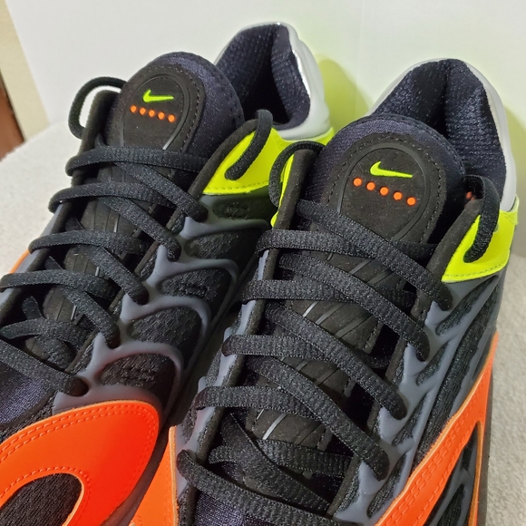 Nike Air Tuned Max Volt Total Orange 2022 - Picture 3 of 12